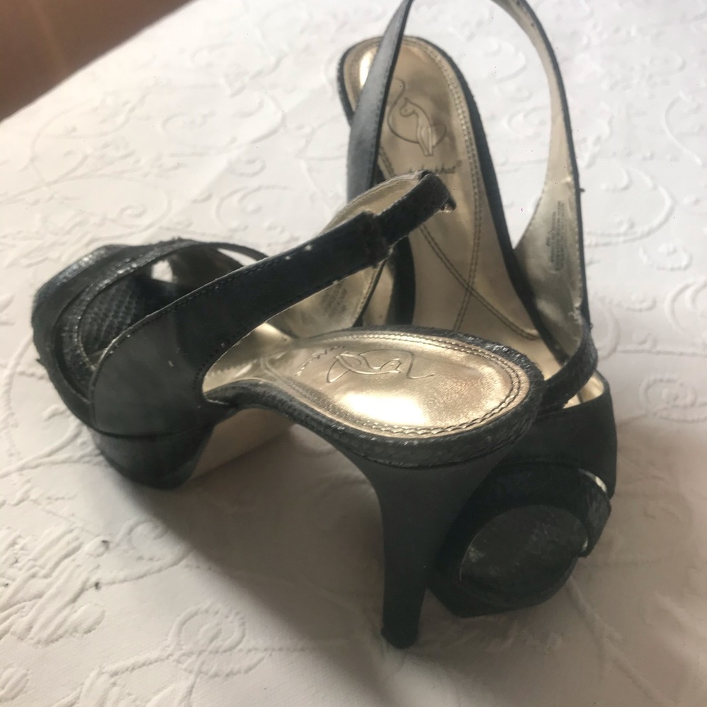 Shoes - Picture 2 of 3